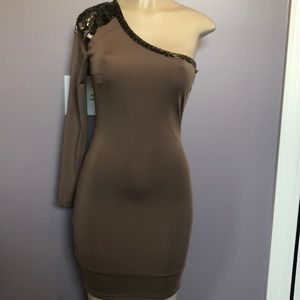 One shoulder dress